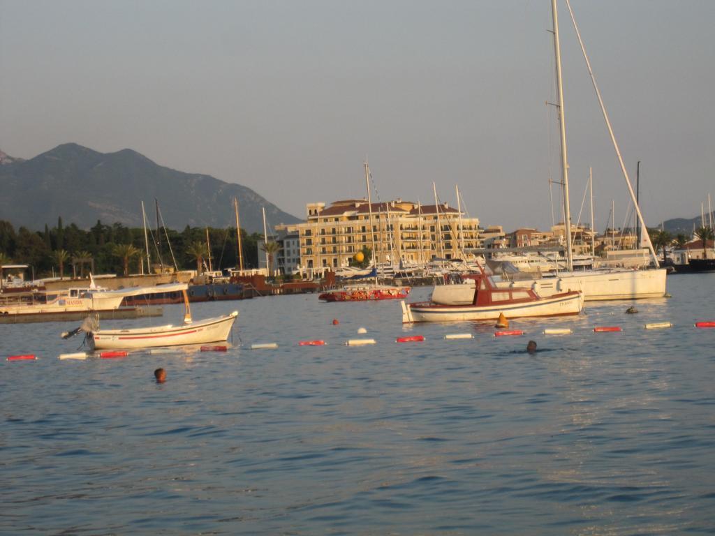 Apartments City Center Tivat Exterior foto